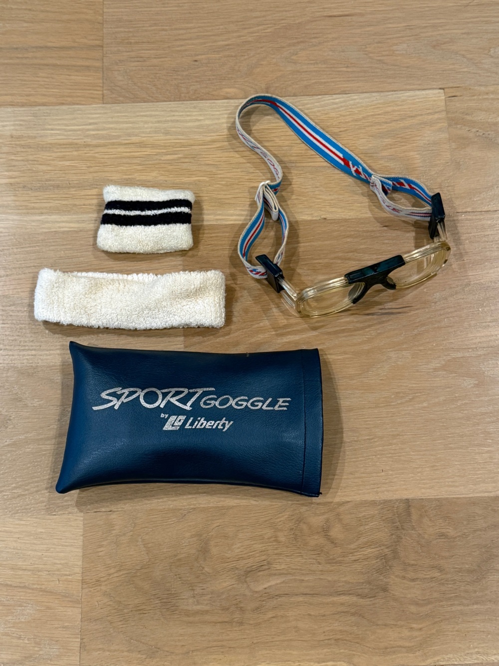 Vintage Liberty Sport Goggles with Blue Case and Multicolor Strap